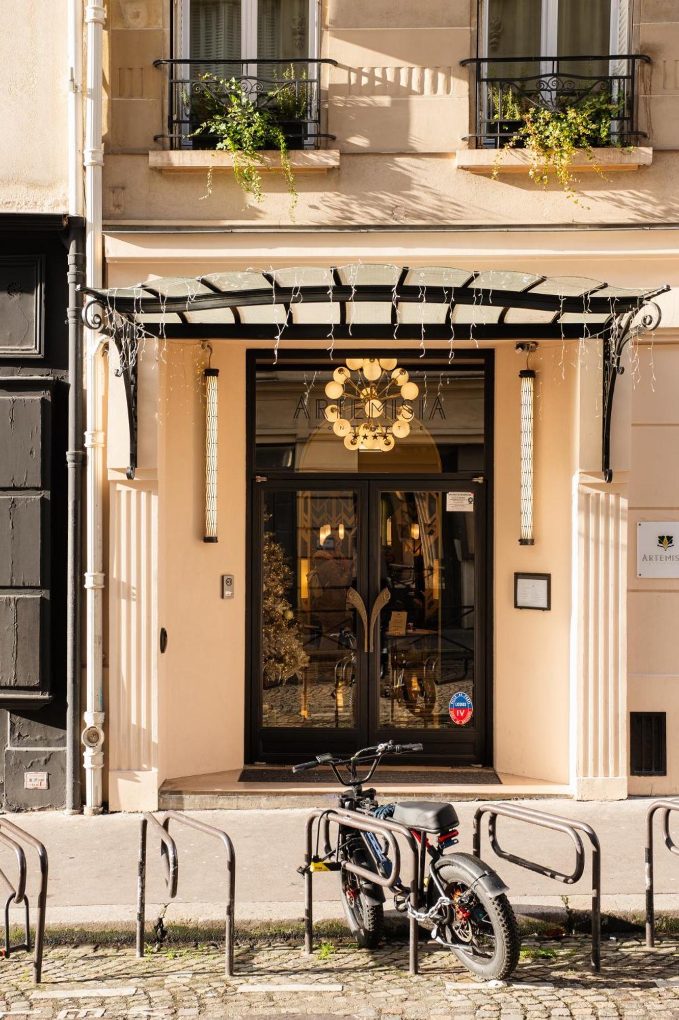 Artemisia Montmartre Hotel Paris Bagian luar foto