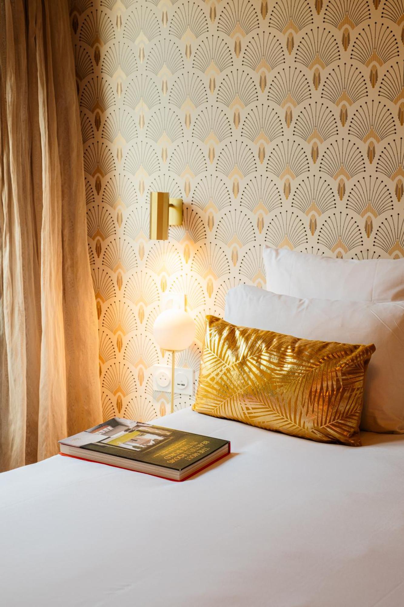 Artemisia Montmartre Hotel Paris Bagian luar foto